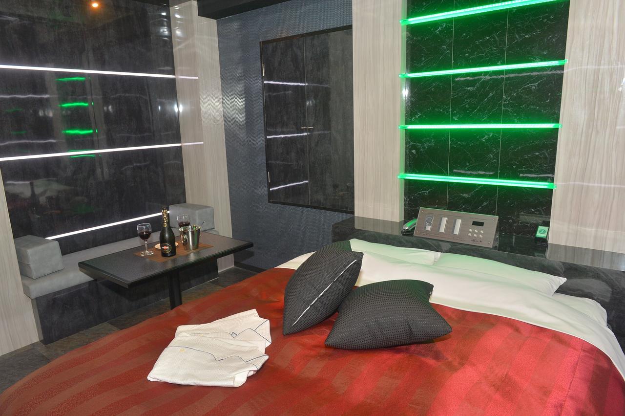 Terrace M Yokota Bace (Adults Only) Hotel Hakonegasaki Екстериор снимка